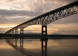 Kingston–Rhinecliff Bridge